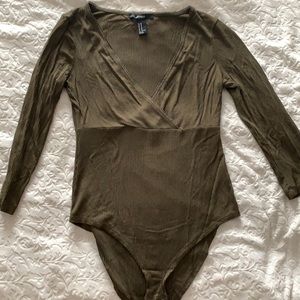 FOREVER 21 BODYSUIT / SIZE M